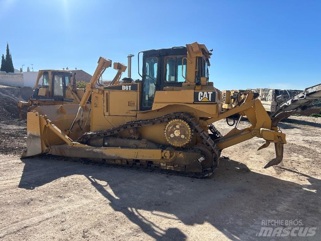 CAT D 6 T XL Pásové dozery