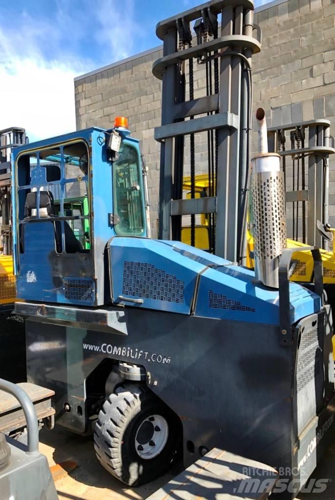 Combilift C4000 Vysokozdvižný vozík s bočním ložením