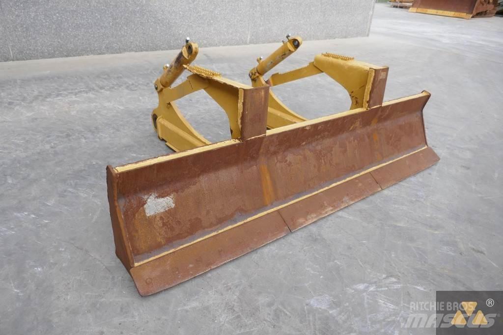 CAT Skidder blade Radlice