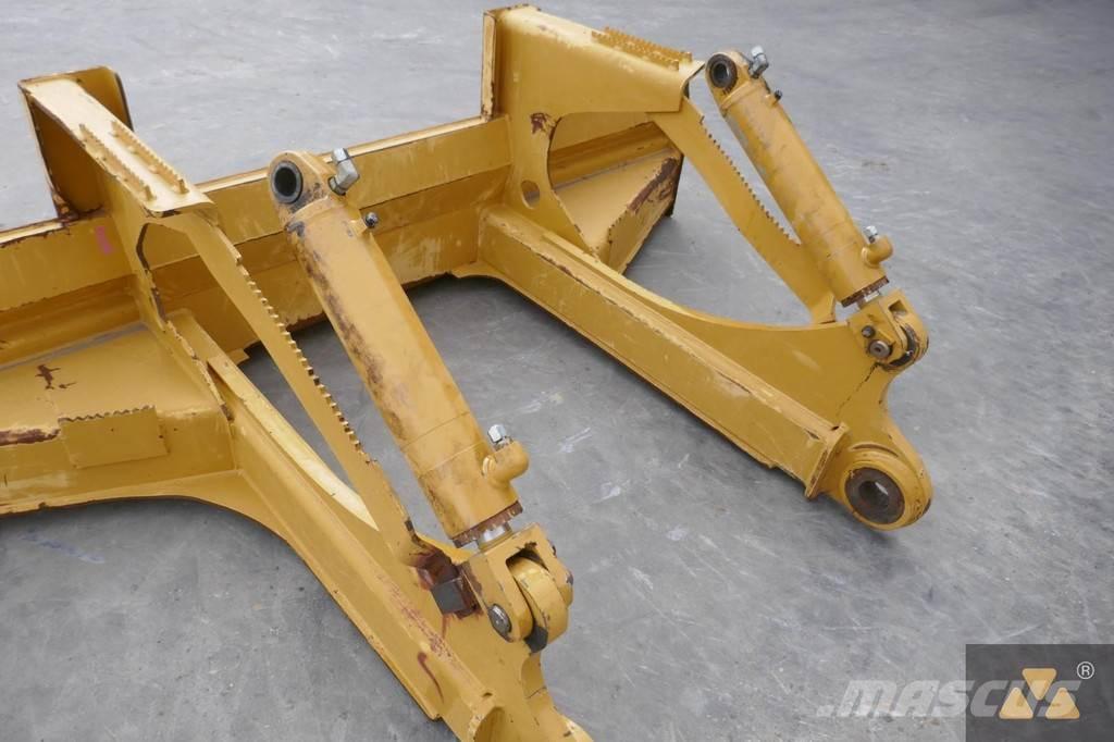 CAT Skidder blade Radlice