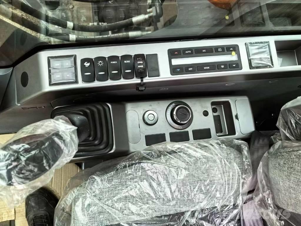 Doosan DX215 Pásová rýpadla