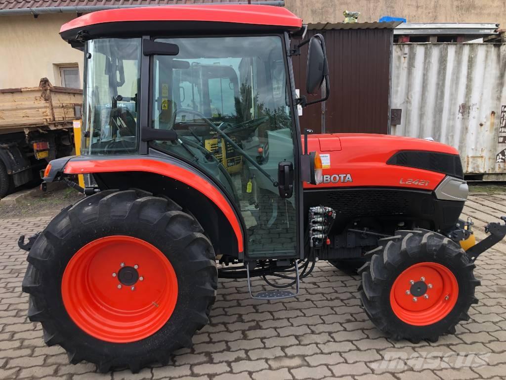 Kubota L2-421 Kompaktní traktory