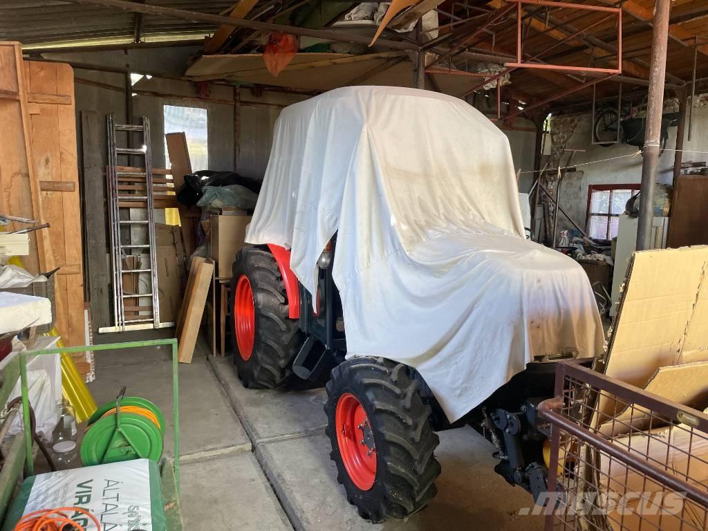 Kubota L2-421 Kompaktní traktory