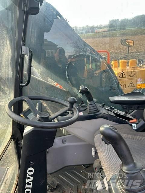 Volvo EW 220 E Kolová rýpadla