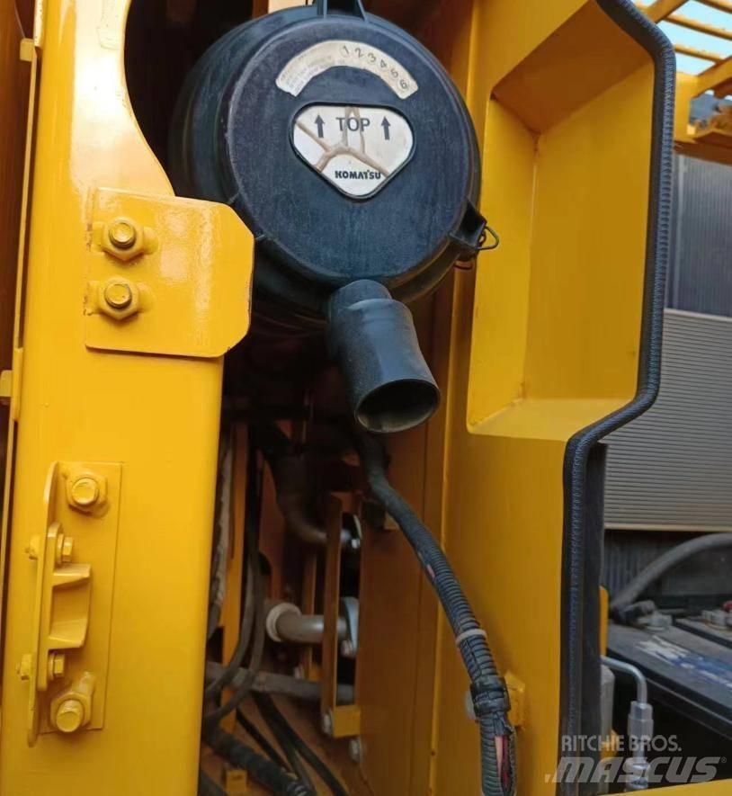 Komatsu PC 160 LC Pásová rýpadla