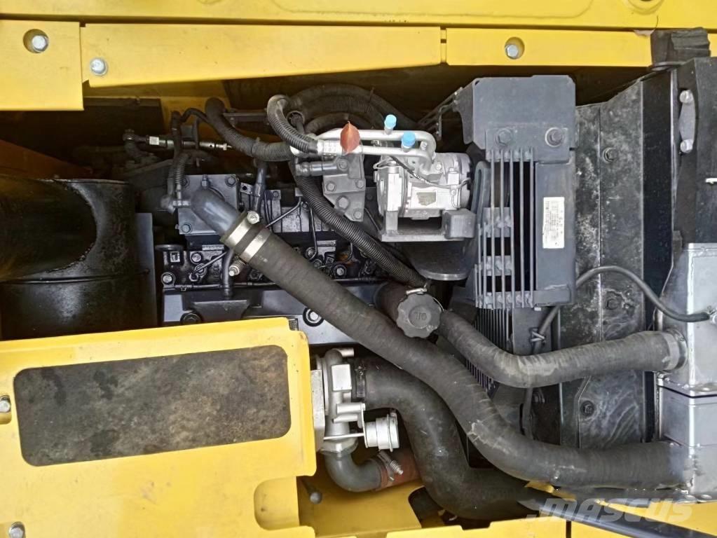 Komatsu PC130-7 Pásová rýpadla