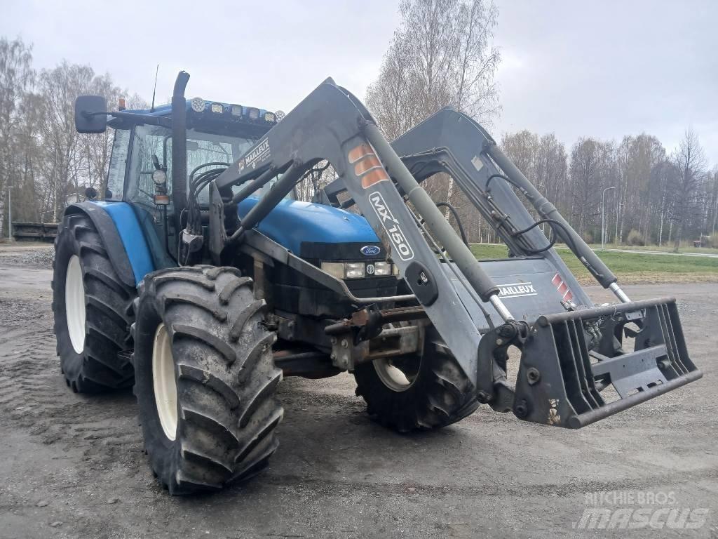 New Holland 8360 RC Traktory
