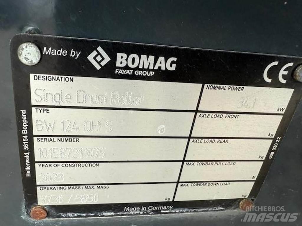 Bomag 124 DH-5 Tahačové válce