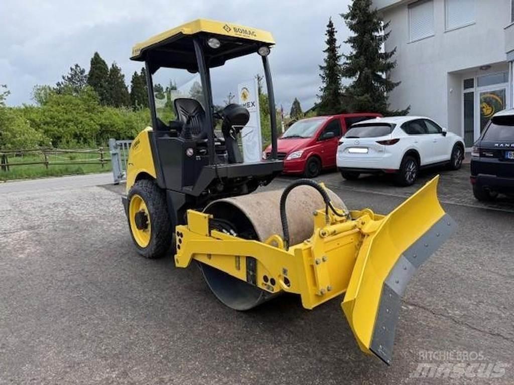 Bomag 124 DH-5 Tahačové válce