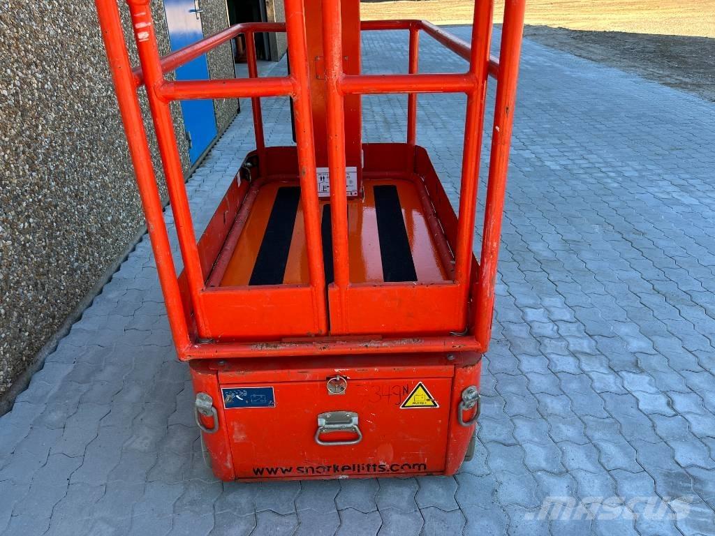 Snorkel TM 12 Vertikální sloupové výtahy