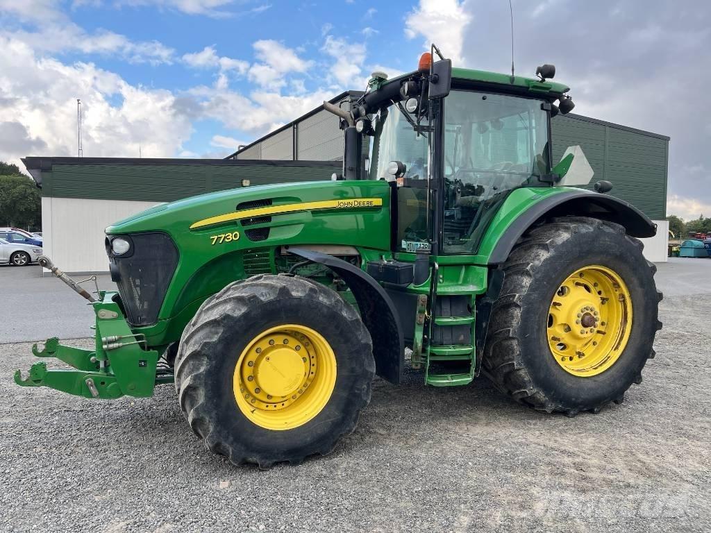 John Deere 7730 AP Traktory