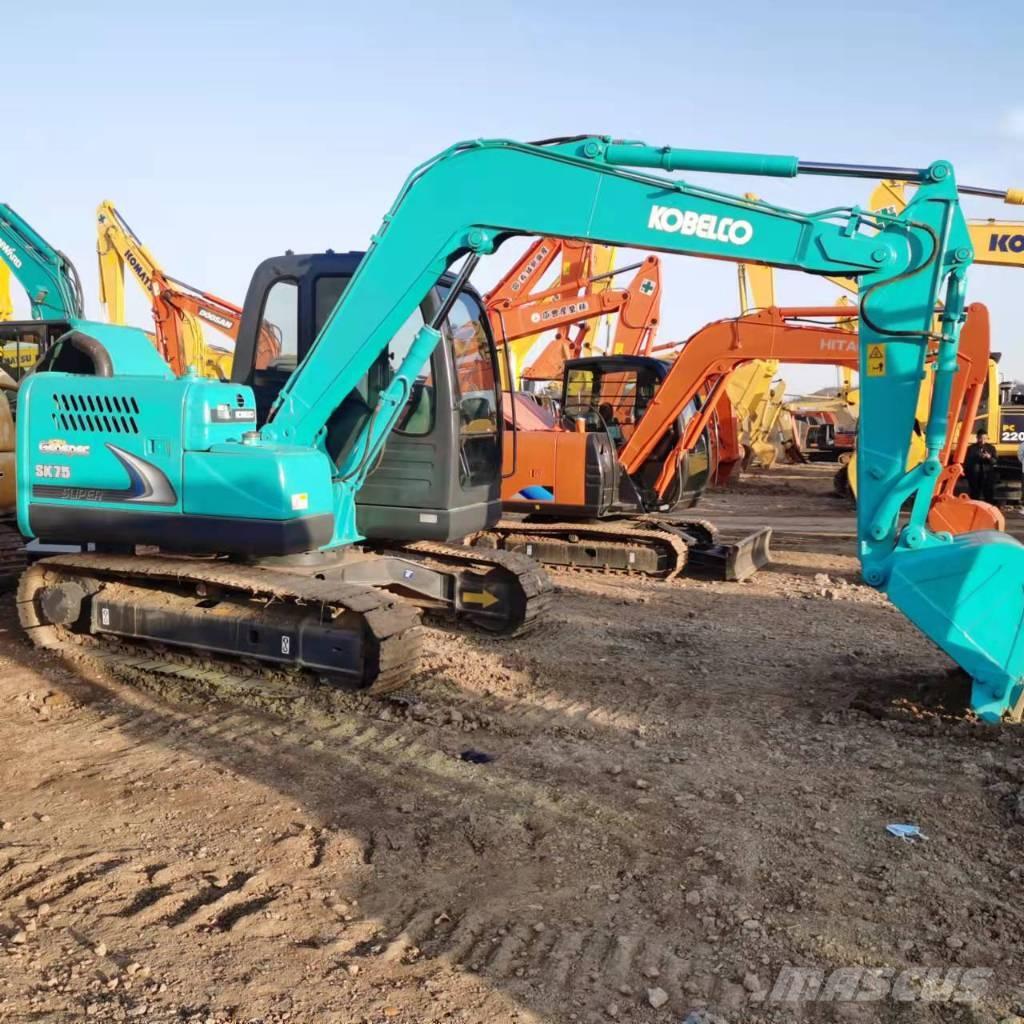 Kobelco SK75-8 Midi rýpadla 7t - 12t