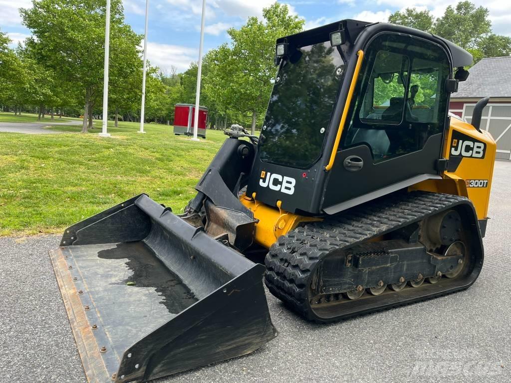 JCB 300 T Smykem řízené nakladače