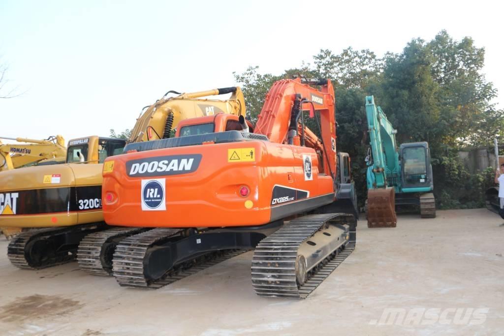 Doosan dx225 Pásová rýpadla