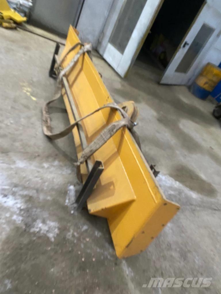 Volvo A 40 F Zadní dveře