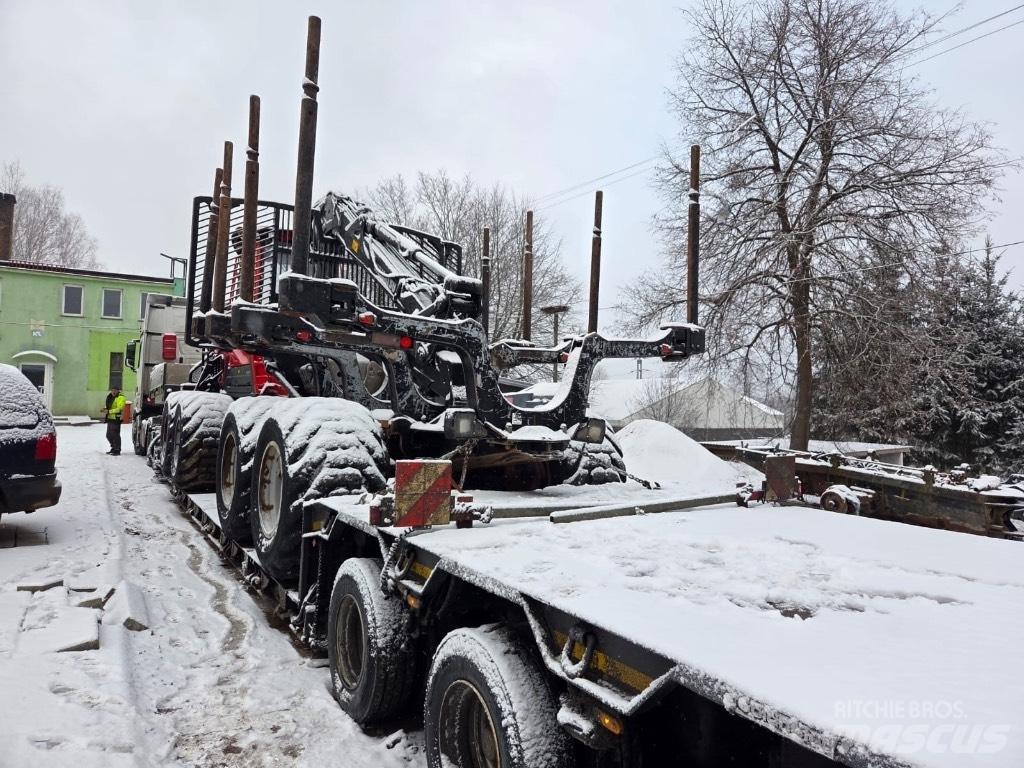 Komatsu 855 Vyvážecí traktory