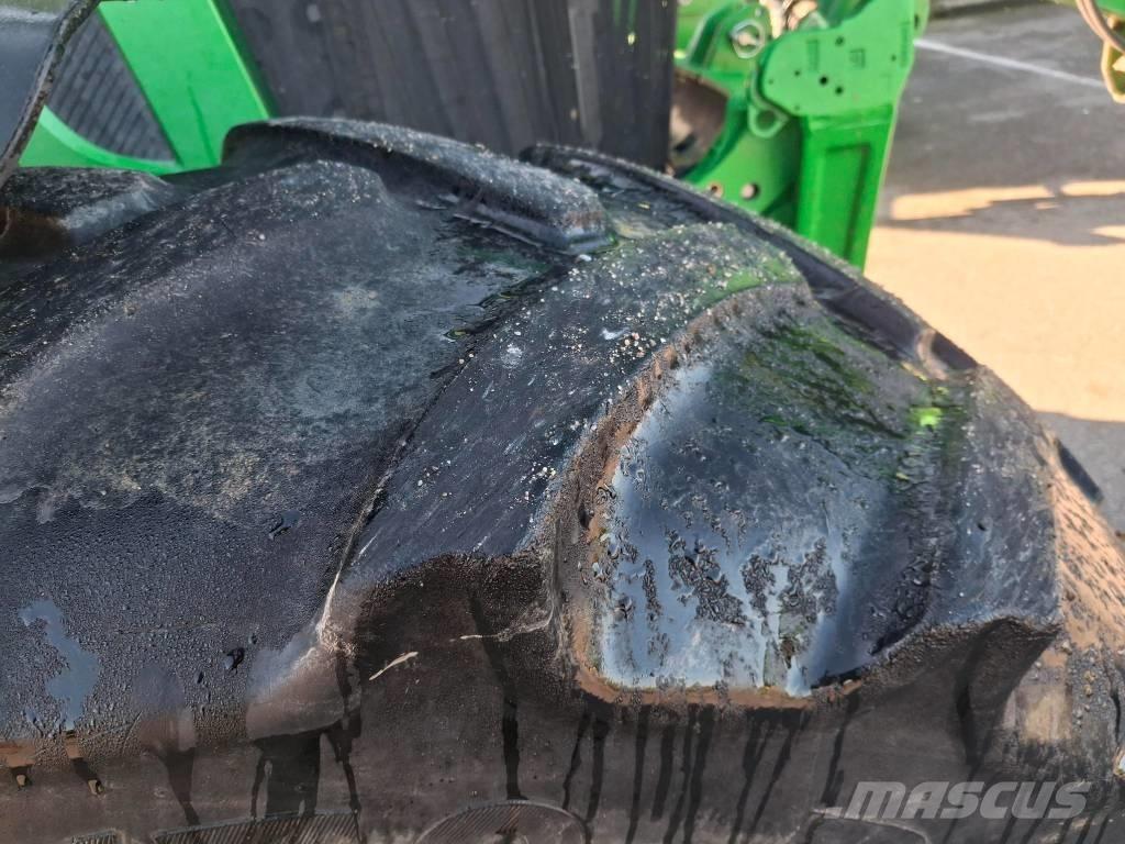 John Deere 6120 M Traktory