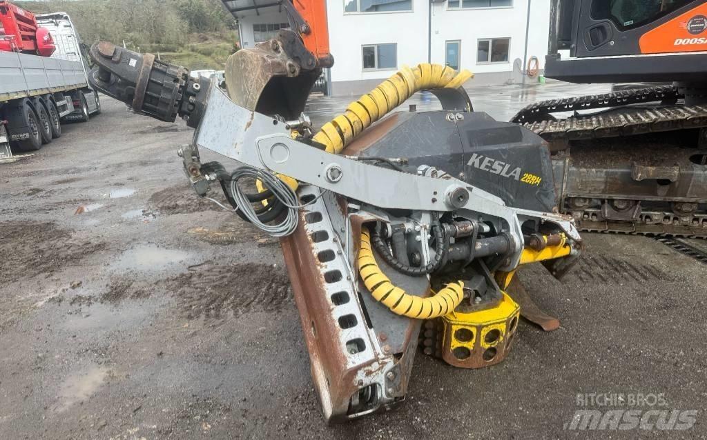 Doosan DX 235 Jeřáby/Nakladače