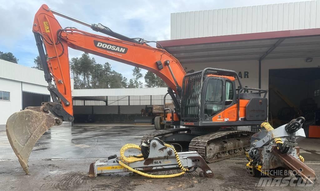 Doosan DX 235 Jeřáby/Nakladače