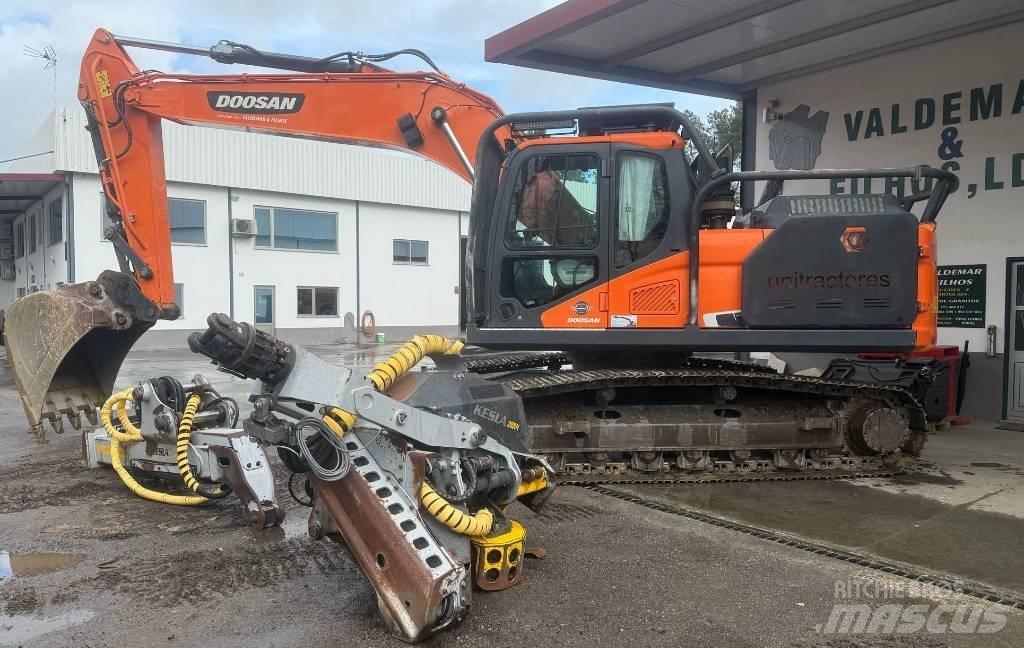 Doosan DX 235 Jeřáby/Nakladače