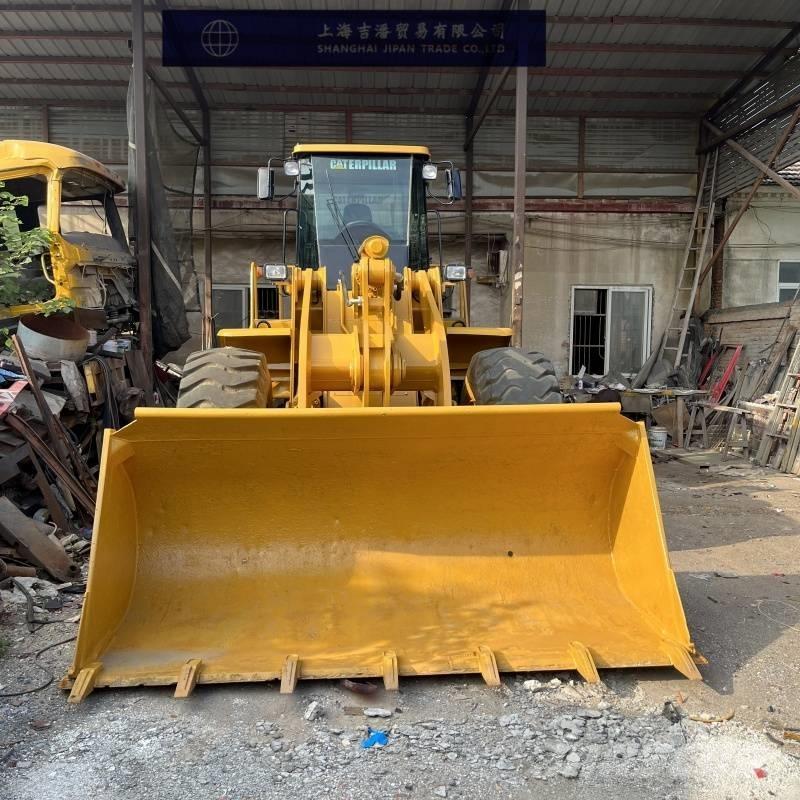 CAT 966 H Kolové nakladače