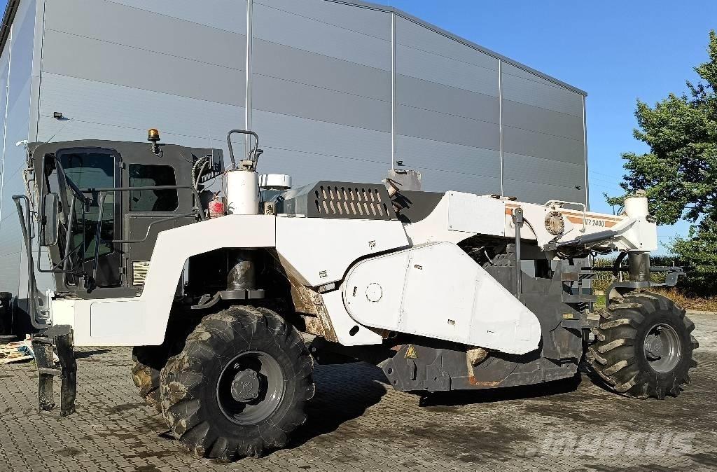 Wirtgen WR 2400 Recyklátory asfaltu