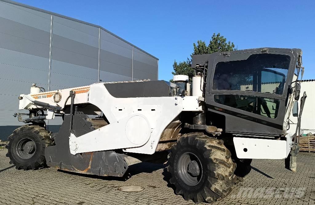 Wirtgen WR 2400 Recyklátory asfaltu