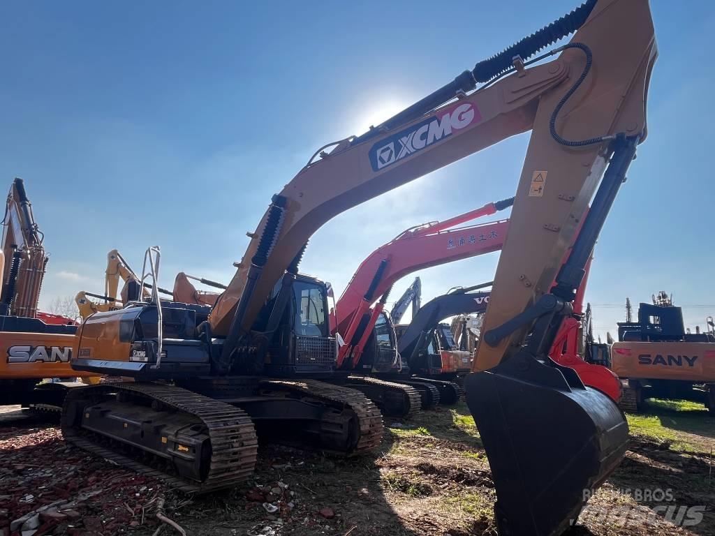 XCMG XE305 DK Pásová rýpadla