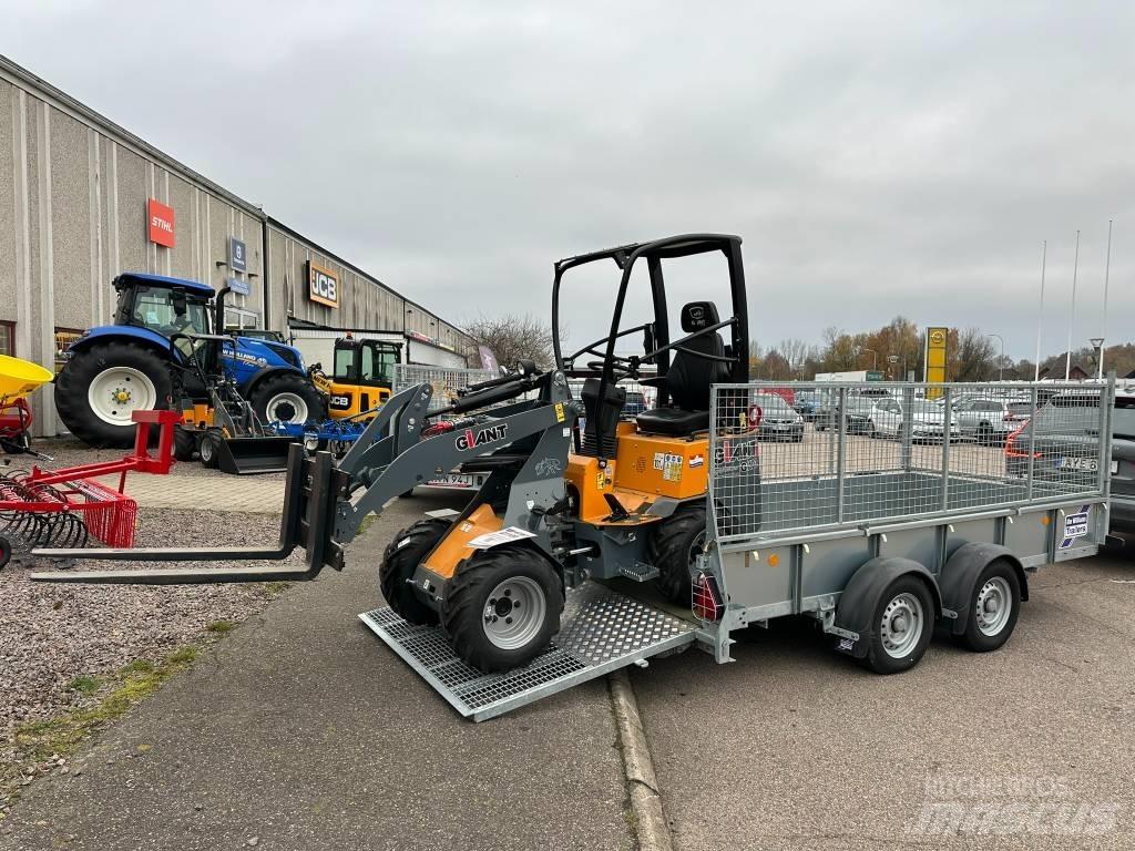 GiANT G1100 Víceúčelové nakladače