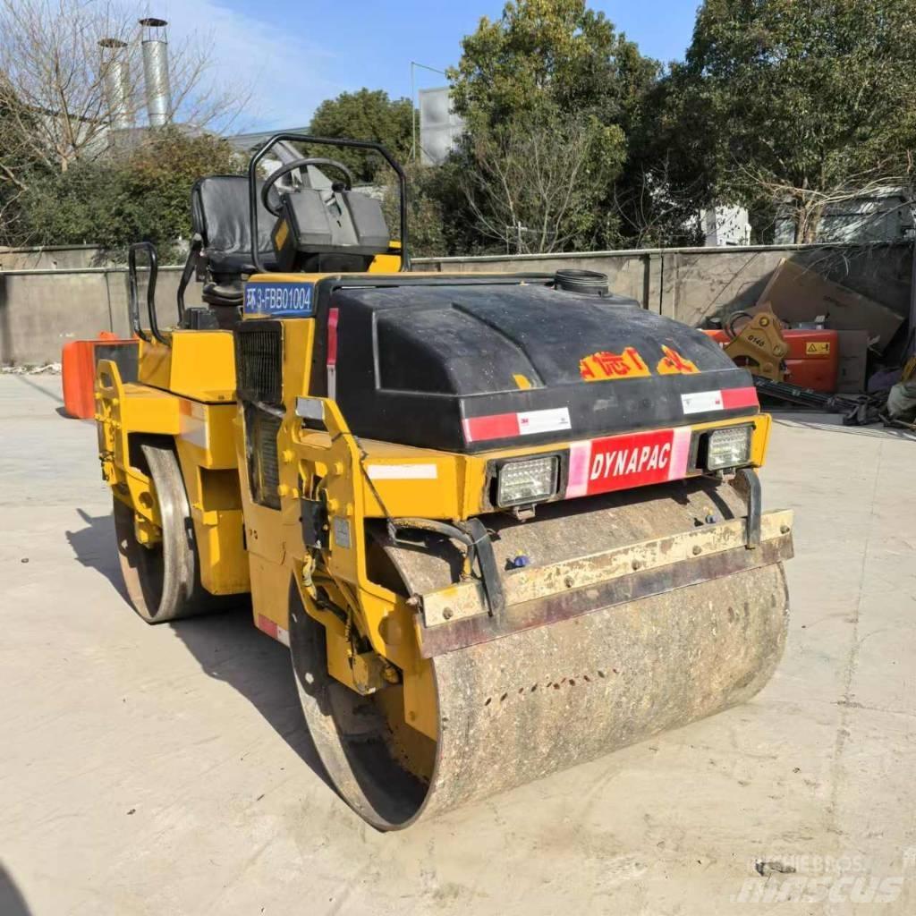 Dynapac CC 142 Tandemové válce