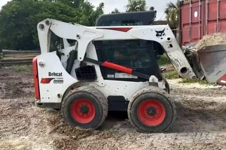 Bobcat S650 Smykem řízené nakladače