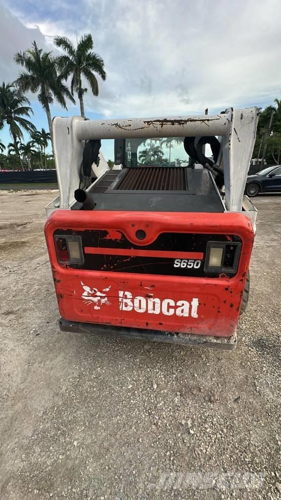 Bobcat S650 Smykem řízené nakladače