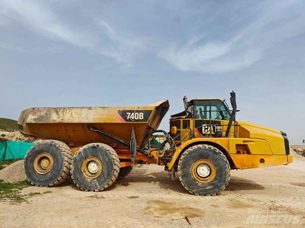 CAT 740B Kloubové dempry