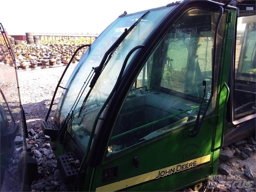 John Deere 1070d Kabiny a interiér