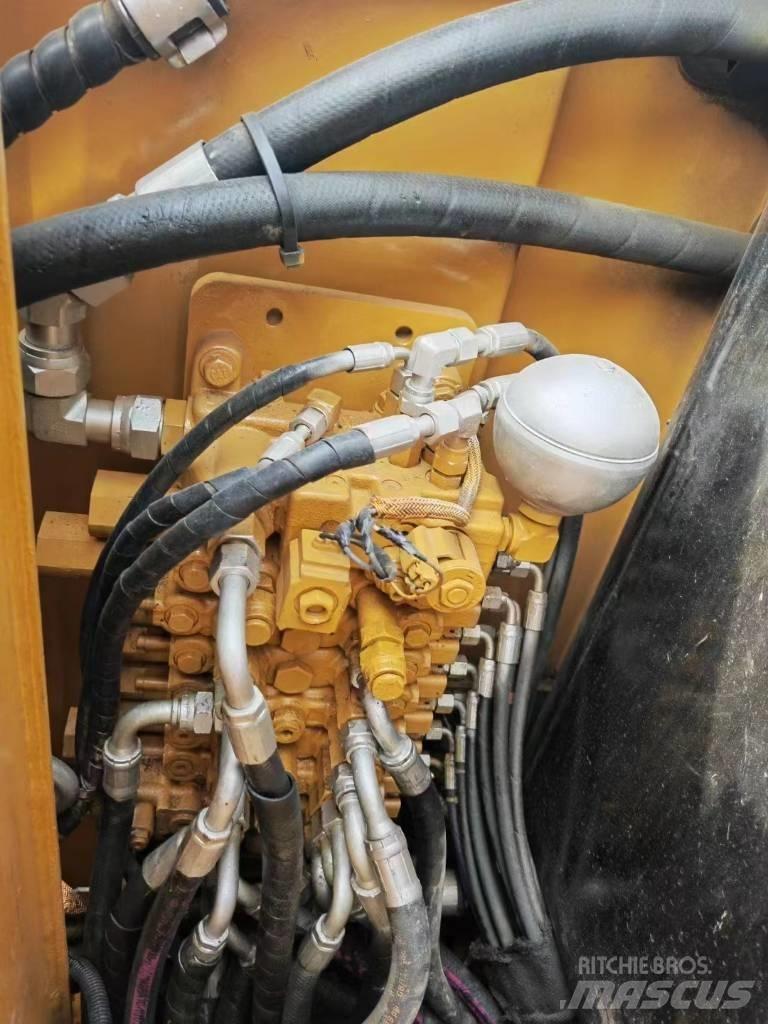 CAT 306 Mini rýpadla < 7t