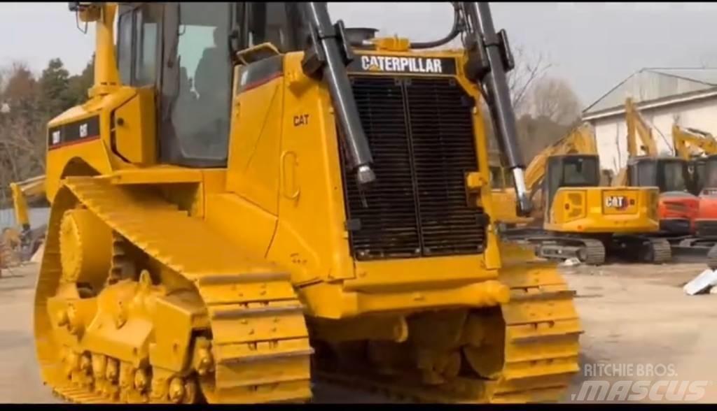 CAT D 8 T Pásové dozery