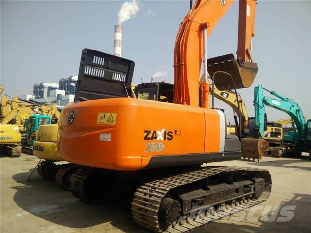 Hitachi ZX 200 Pásová rýpadla