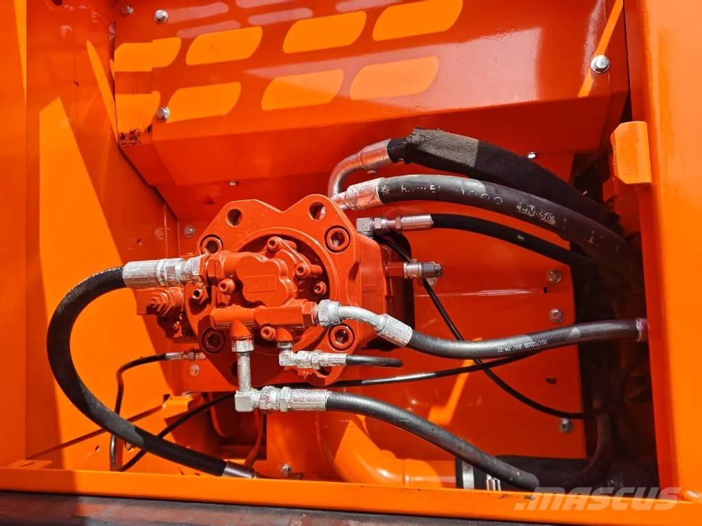 Doosan DX 225 LC-9C Pásová rýpadla