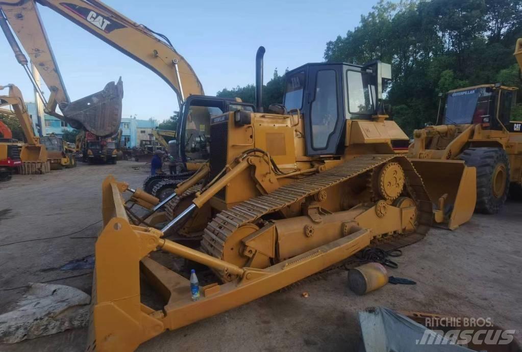 CAT D 6 R Pásové dozery