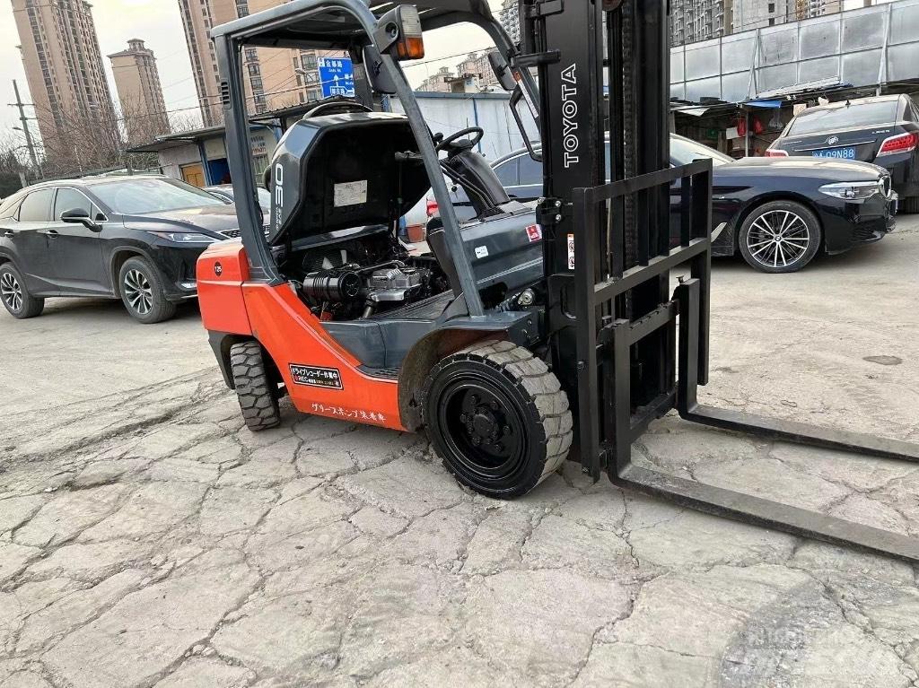Toyota Toyota8F FD30 Dieselové vozíky