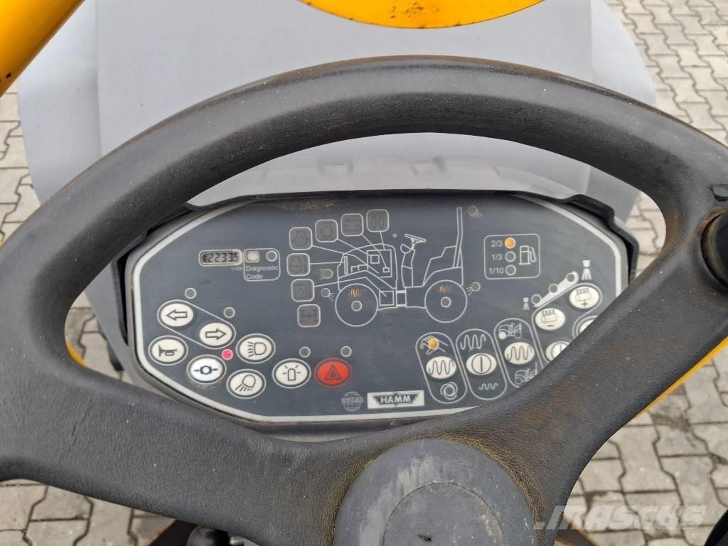 Hamm HD 12 VV Tandemové válce