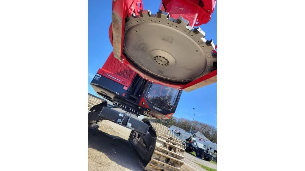  Quadco 24C Harvestory