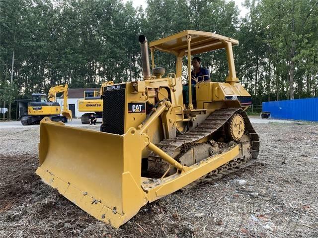 CAT D5G Pásové dozery