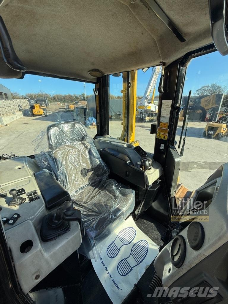 CAT D 6 N LGP Pásové dozery