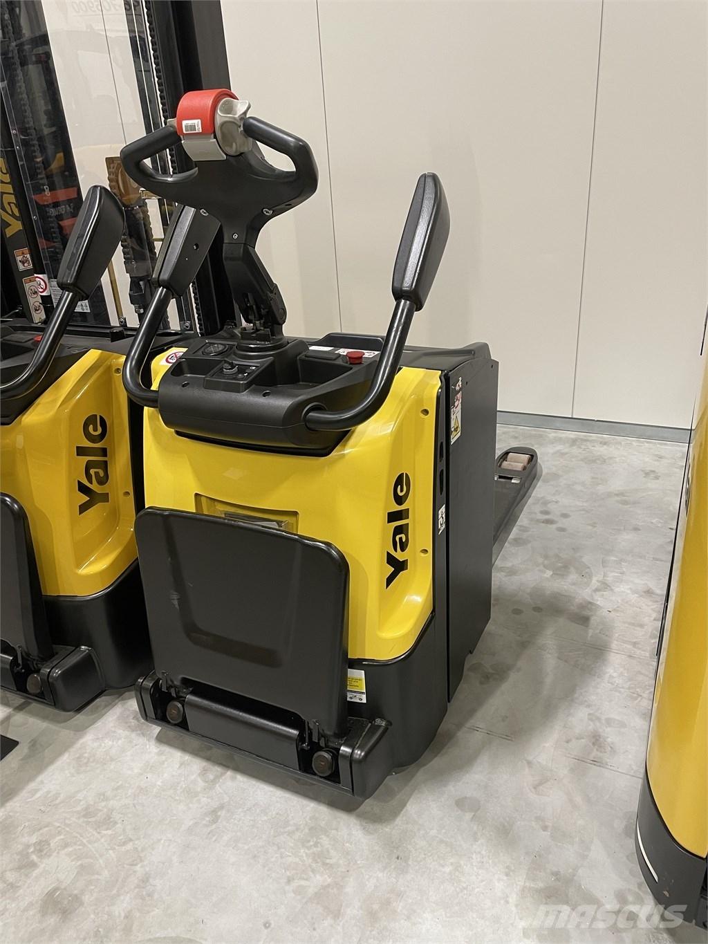 Hyster P2,5S Nízkozdvižný vozík s plošinou