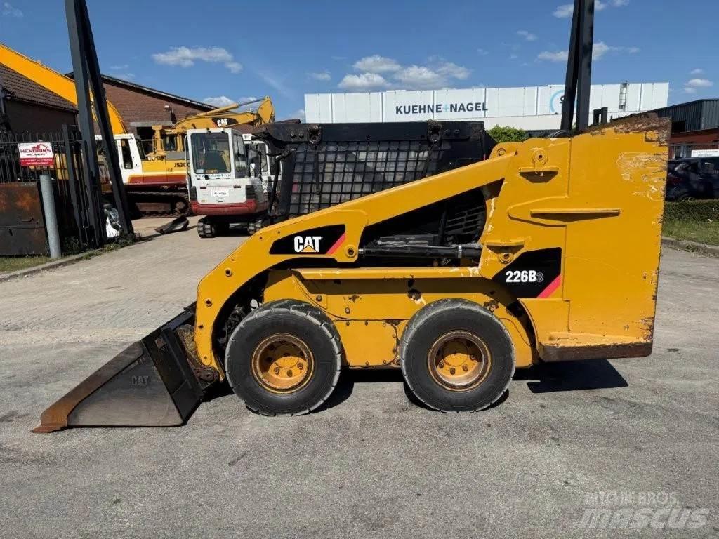 CAT 226B3 Turbo Smykem řízené nakladače