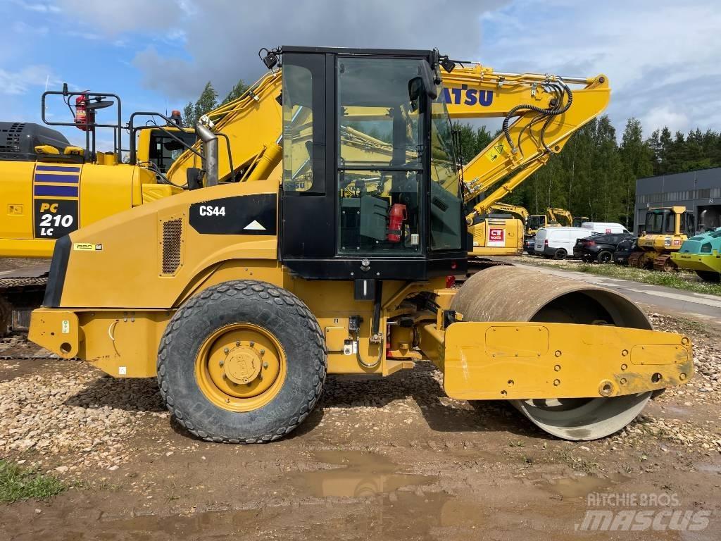 CAT CS44 Tahačové válce