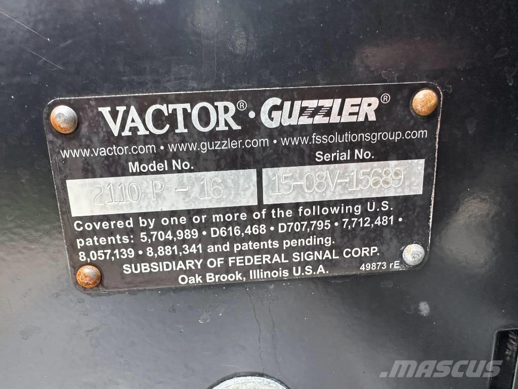 Freightliner 114 SD Kombinované/Čerpací cisterny