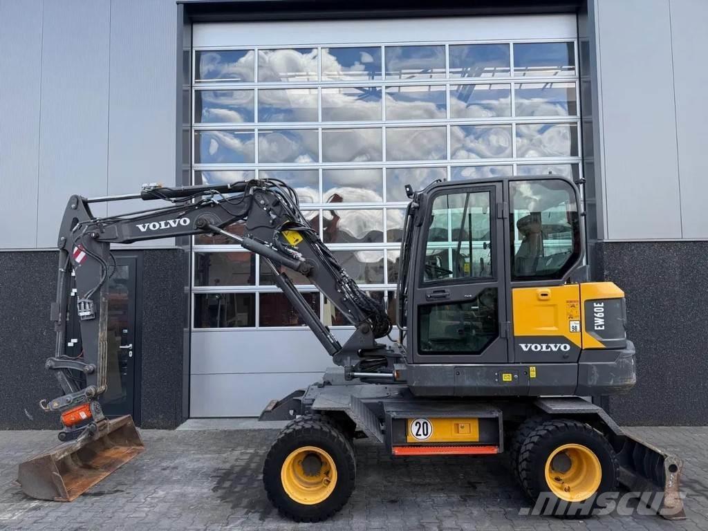 Volvo EW60E | A/C Midi rýpadla 7t - 12t