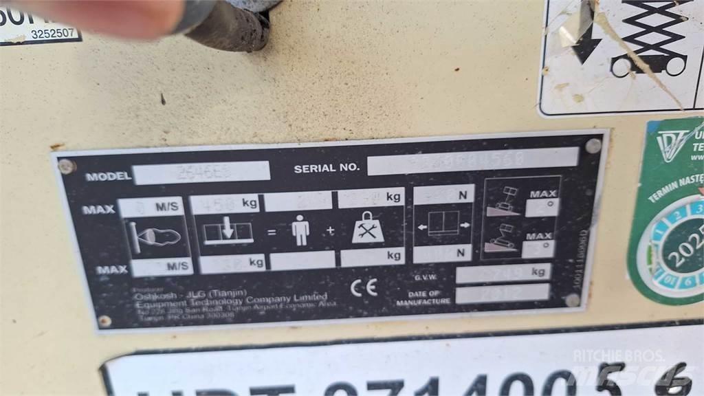 JLG 2646ES Nůžková zvedací plošina